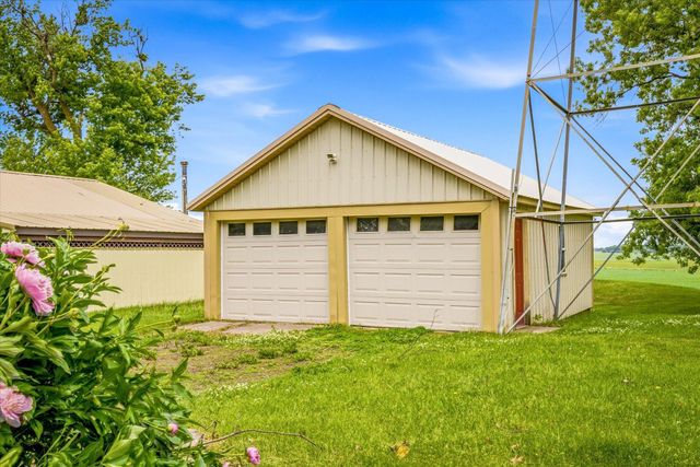 4475 409th Avenue NW, Braham, MN 55006