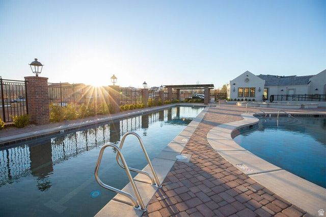 4376 W CANTERBURY RD, Hurricane, UT 84737