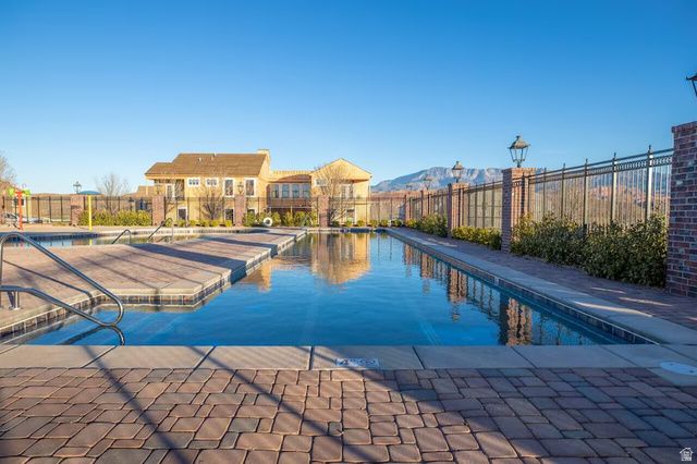 4376 W CANTERBURY RD, Hurricane, UT 84737