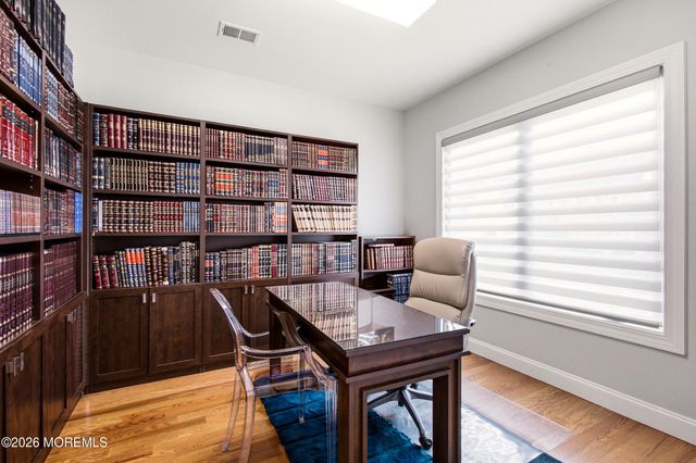 14 Majestic Way, Lakewood, NJ 08701