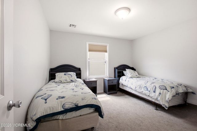 14 Majestic Way, Lakewood, NJ 08701