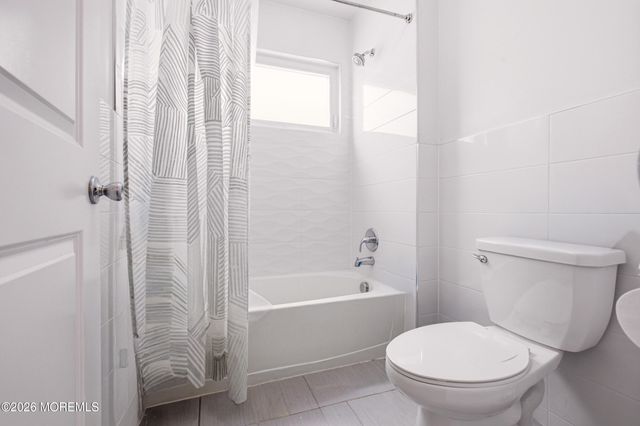 14 Majestic Way, Lakewood, NJ 08701