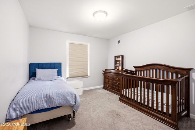 14 Majestic Way, Lakewood, NJ 08701
