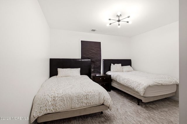 14 Majestic Way, Lakewood, NJ 08701