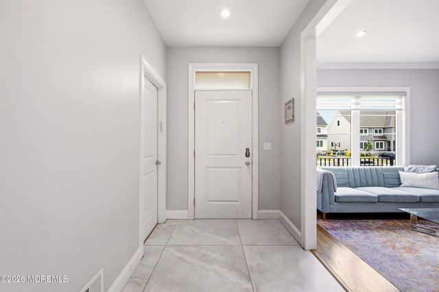 14 Majestic Way, Lakewood, NJ 08701