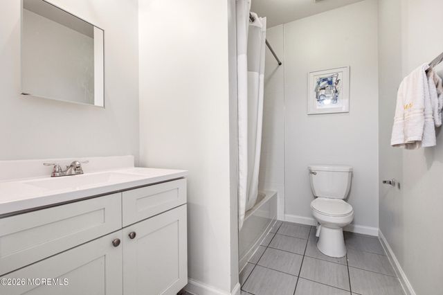 14 Majestic Way, Lakewood, NJ 08701