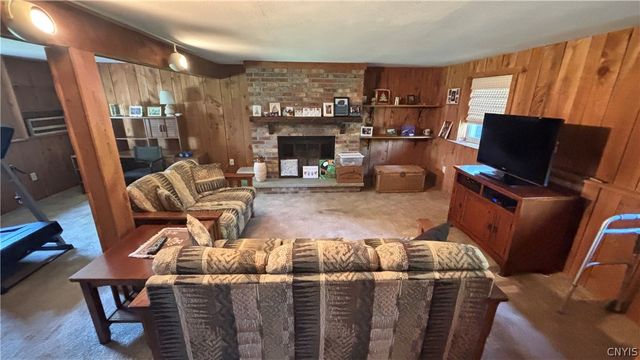 8190 Mantova Drive, Clay, NY 13041