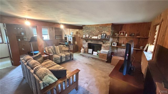 8190 Mantova Drive, Clay, NY 13041