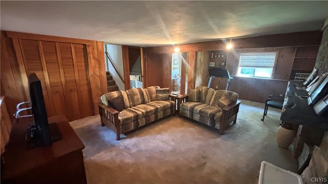 8190 Mantova Drive, Clay, NY 13041