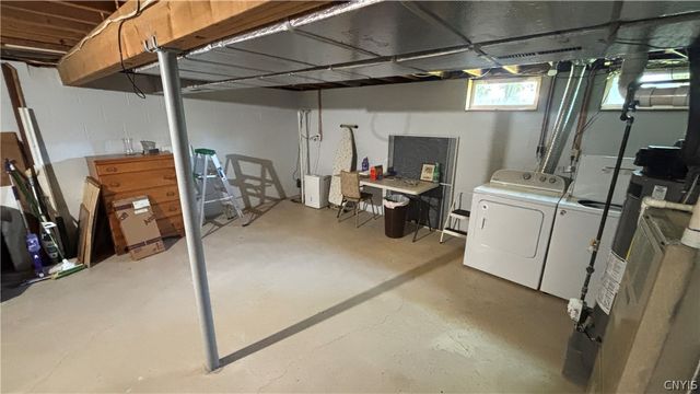 8190 Mantova Drive, Clay, NY 13041