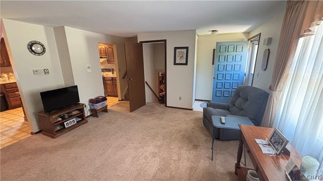 8190 Mantova Drive, Clay, NY 13041