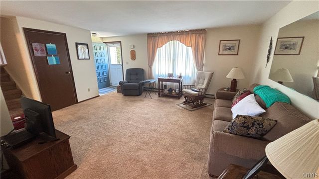 8190 Mantova Drive, Clay, NY 13041