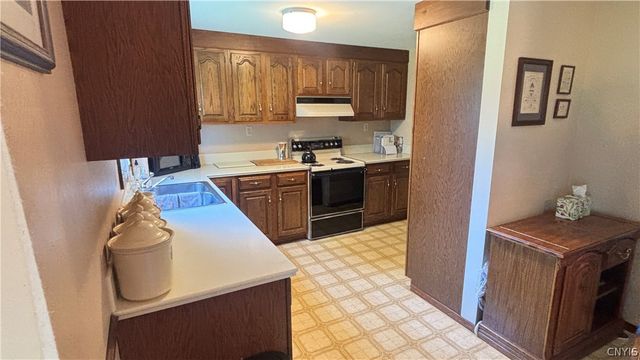 8190 Mantova Drive, Clay, NY 13041