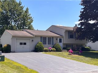 8190 Mantova Drive, Clay, NY 13041
