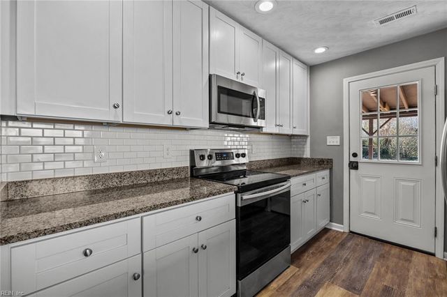 181 Paladin DR, Virginia Beach, VA 23452