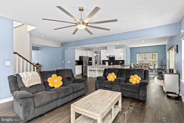 5018 BIRCH LEAF CIR, Fredericksburg, VA 22407