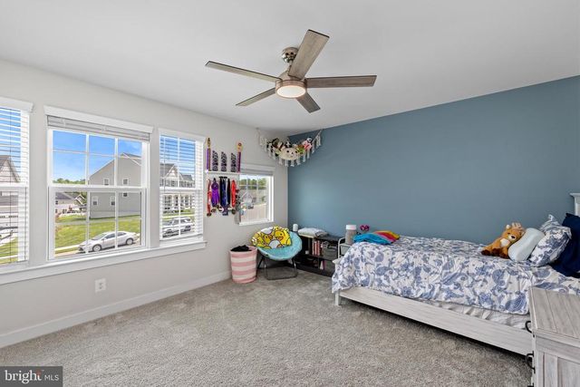 5018 BIRCH LEAF CIR, Fredericksburg, VA 22407