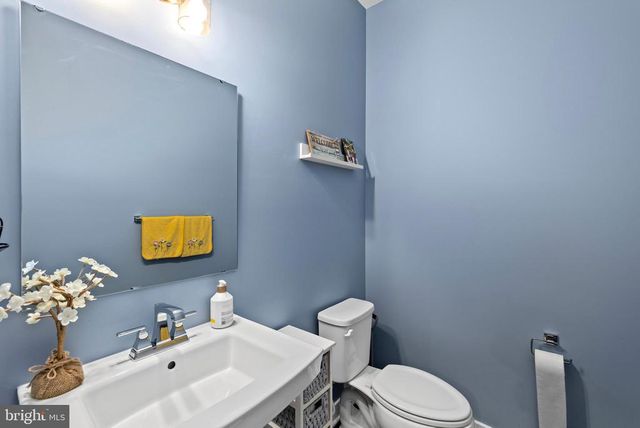 5018 BIRCH LEAF CIR, Fredericksburg, VA 22407