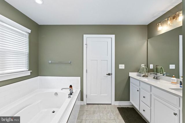 5018 BIRCH LEAF CIR, Fredericksburg, VA 22407