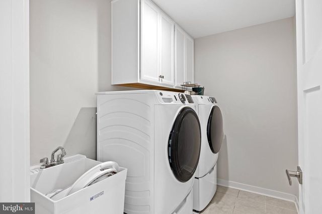 5018 BIRCH LEAF CIR, Fredericksburg, VA 22407