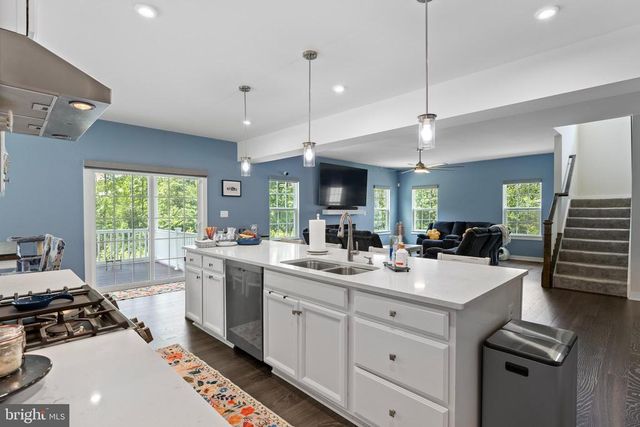 5018 BIRCH LEAF CIR, Fredericksburg, VA 22407