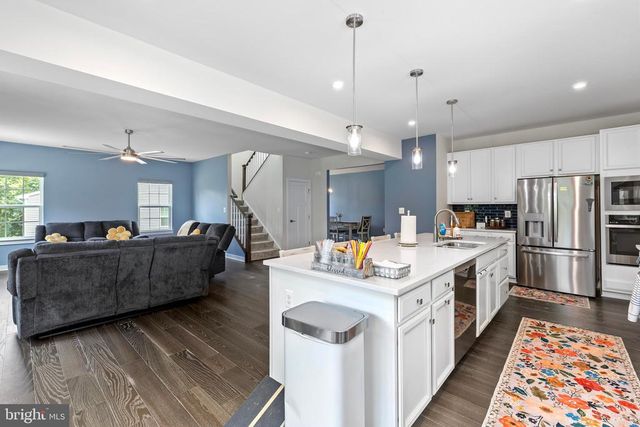 5018 BIRCH LEAF CIR, Fredericksburg, VA 22407