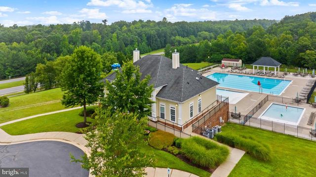 5018 BIRCH LEAF CIR, Fredericksburg, VA 22407