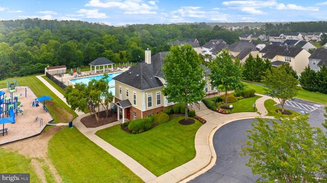 5018 BIRCH LEAF CIR, Fredericksburg, VA 22407