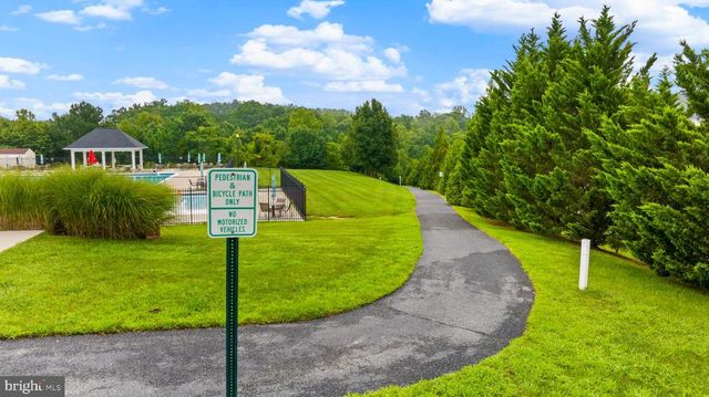 5018 BIRCH LEAF CIR, Fredericksburg, VA 22407