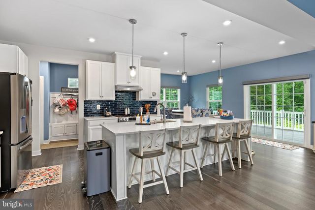 5018 BIRCH LEAF CIR, Fredericksburg, VA 22407