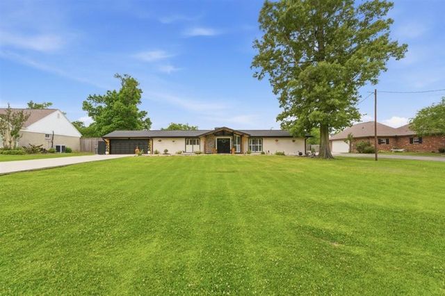 4324 Essex Street, Lake Charles, LA 70605