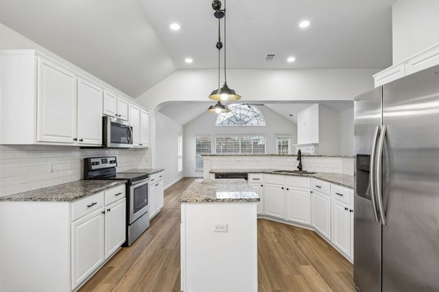 8001 Peony Court, Fort Worth, TX 76123