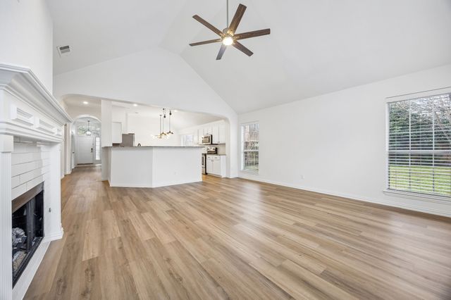 8001 Peony Court, Fort Worth, TX 76123