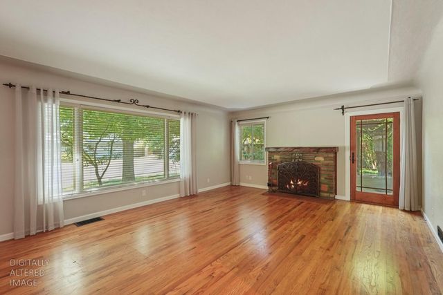 1101 W Oak St, Lodi, CA 95240