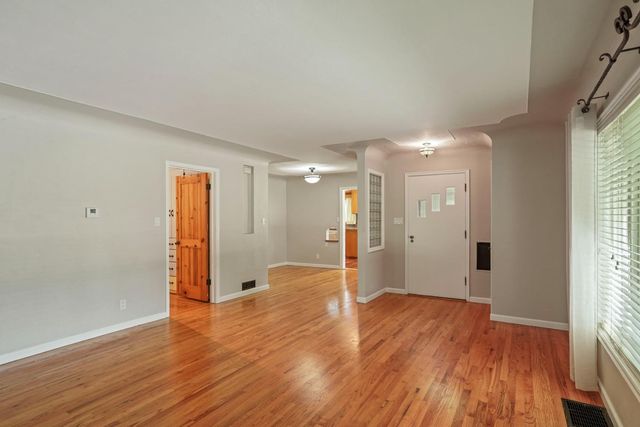 1101 W Oak St, Lodi, CA 95240