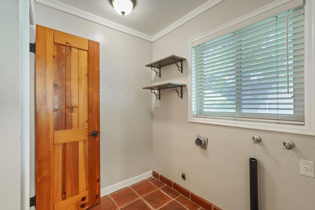 1101 W Oak St, Lodi, CA 95240