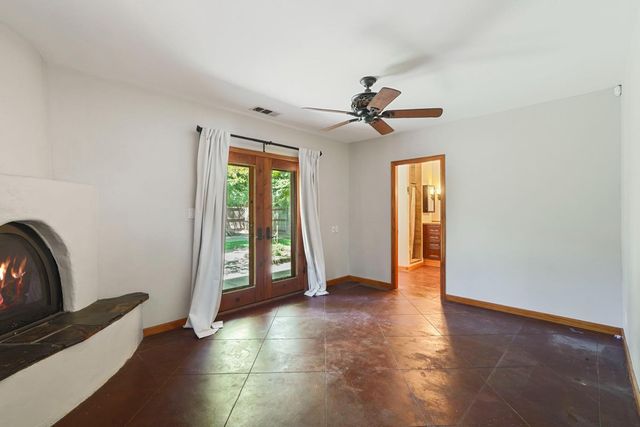 1101 W Oak St, Lodi, CA 95240