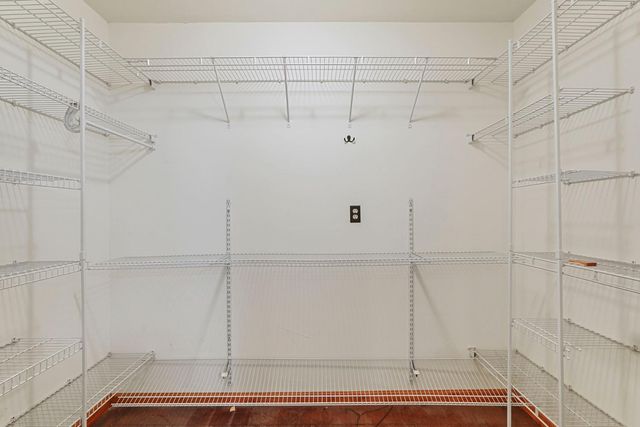 1101 W Oak St, Lodi, CA 95240