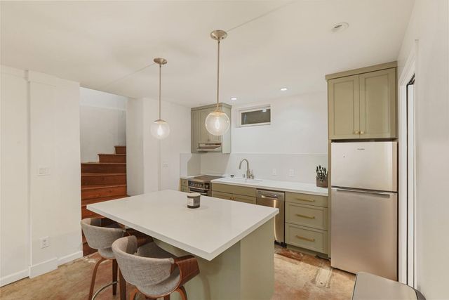 1101 W Oak St, Lodi, CA 95240