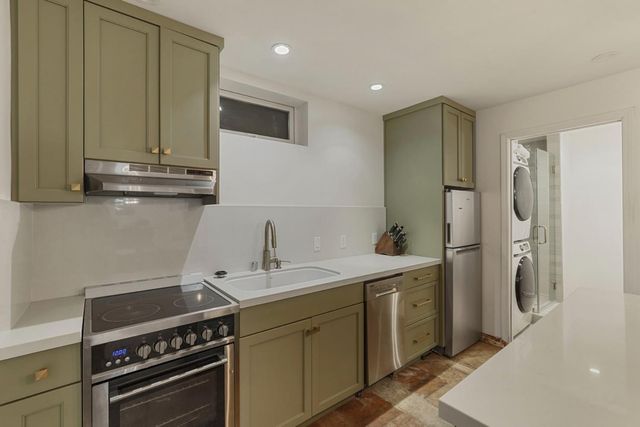 1101 W Oak St, Lodi, CA 95240