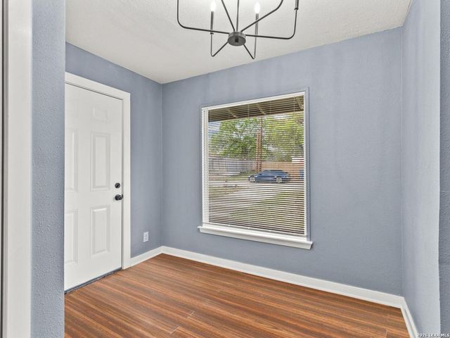 710 BYRNES DR, San Antonio, TX 78209