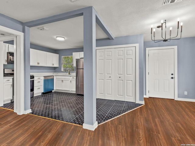 710 BYRNES DR, San Antonio, TX 78209