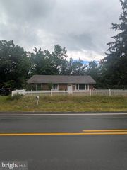 8916 JOHN MARSHALL HWY, Lebanon Church, VA 22641