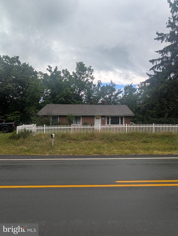 8916 JOHN MARSHALL HWY, Lebanon Church, VA 22641