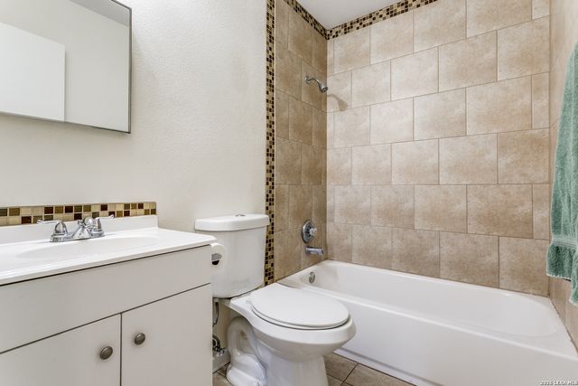 3854 Wetmore Knoll, San Antonio, TX 78247