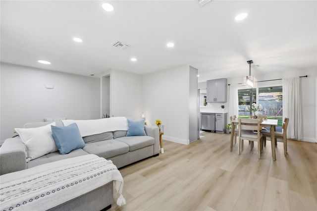 512 GARDEN HEIGHTS DRIVE, Winter Garden, FL 34787