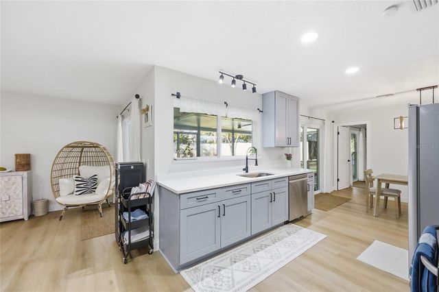 512 GARDEN HEIGHTS DRIVE, Winter Garden, FL 34787