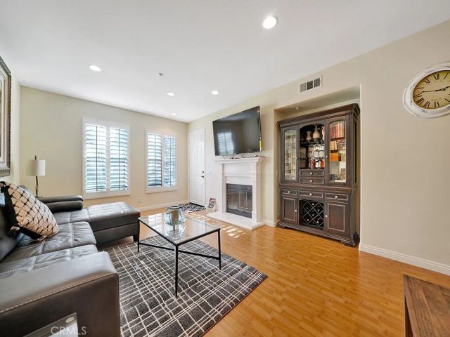95 Duet, Irvine, CA 92603