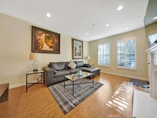 95 Duet, Irvine, CA 92603