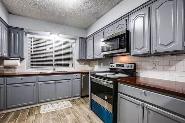 105 Waits Circle, Garland, TX 75043
